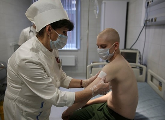 Более 20 тысяч военнослужащих ЮВО прошли второй этап вакцинации