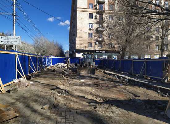 В Волгограде готовят к благоустройству территорию после сноса павильона