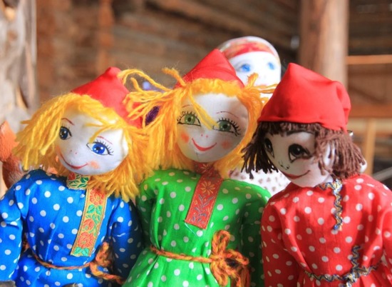 На празднике волгоградцы представят рукодельные масленичные куклы