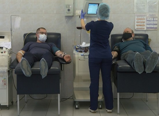 2642 жителя региона отдали свою кровь для лечения пациентов с коронавирусом