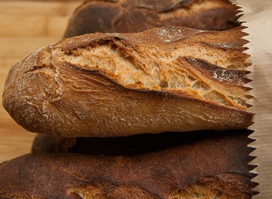 Диетолог рассказала о вреде свежевыпеченного хлеба