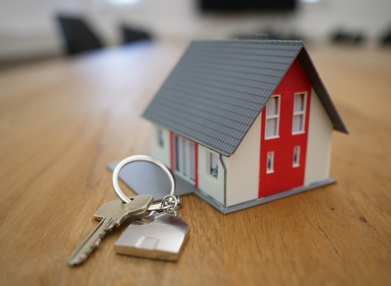 С 1 апреля должников по ипотеке могут лишать единственного жилья