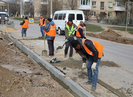В 3 районах Волгограда началась комплексная реконструкция дорог