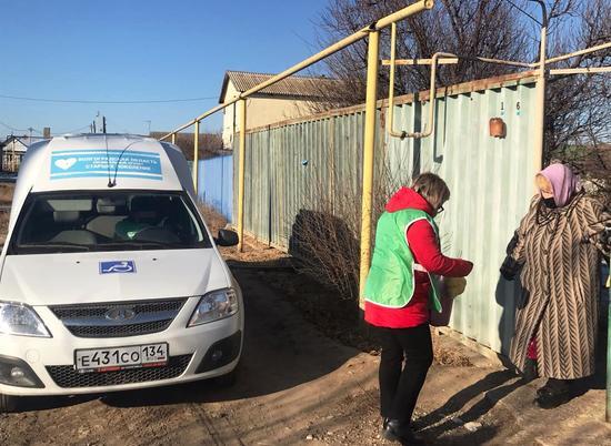 3,3 тысячи пожилых жителей Волгоградской области воспользовались мобильными бригадами