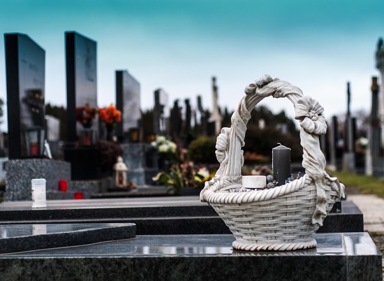 Регион возьмет на себя расходы на похороны погибших в ДТП детей из Волгограда