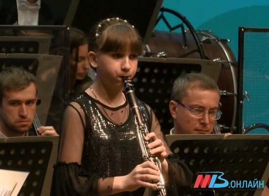 Юные дарования выступили на фестивале «Будущее начинается с прекрасного» в Волгограде