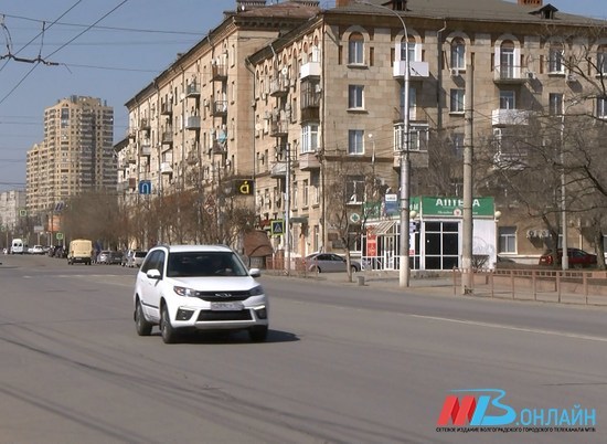 В Волгограде 65% рекламных щитов на улицах оказались незаконными