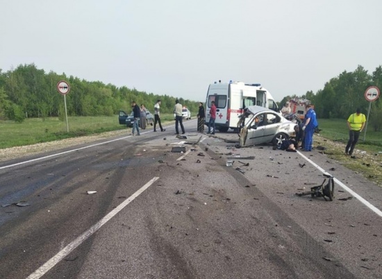 Двое погибли и двое пострадали при ДТП в Волгоградской области