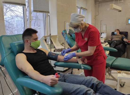 3390 жителей Волгоградской области сдали кровь для изготовления антиковидной плазмы
