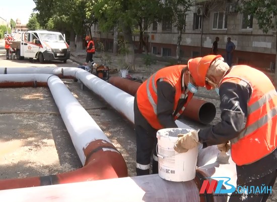 В Волгограде начали ремонт тепловой магистрали на улице Академической