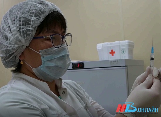 В Волгоградской области вакцинируют от коронавируса жителей отдаленных сел
