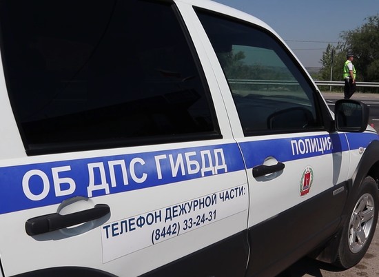 В Волгограде женщина попала в больницу после ДТП с «Грантой» и «Субару»