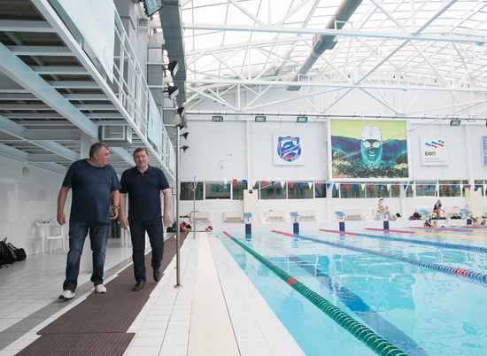 Андрей Бочаров посетил комплекс "Искра" - базу подготовки олимпийской сборной РФ по плаванию