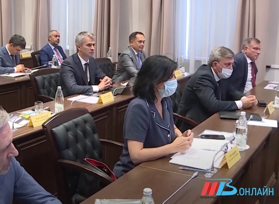 В Волгоградской области обсудили развитие дорожно-транспортной и газомоторной инфраструктуры