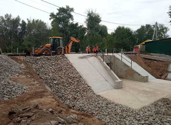 В Волго-Ахтубинской пойме завершается строительство водопропускного сооружения