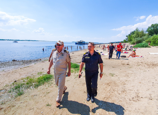 На несанкционированном пляже на севере Волгограда с людьми провели беседы