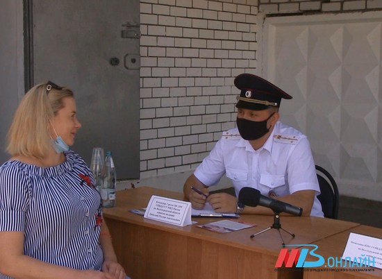 Полицейские попросили водителей оценить дороги в Волгоградской области