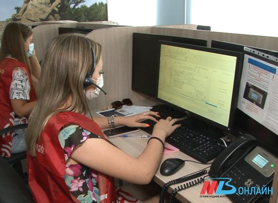 Волонтеры-медики продолжают помогать службе «122» в Волгоградской области