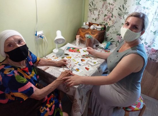 Пожилые люди в Волгоградской области бесплатно посещают занятия по реабилитации