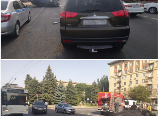 20-летний водитель без прав попал в больницу после ДТП в Волгограде