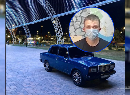 Полиция вычислила водителя, катавшегося на ВАЗ-2107 по парку в Волгограде