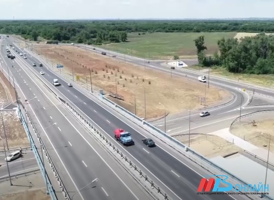 В Волгоградской области на 50% выполнен ремонт автомагистралей