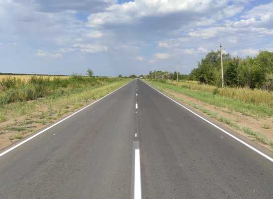 Дорогу к селу на севере Волгоградской области построили раньше срока