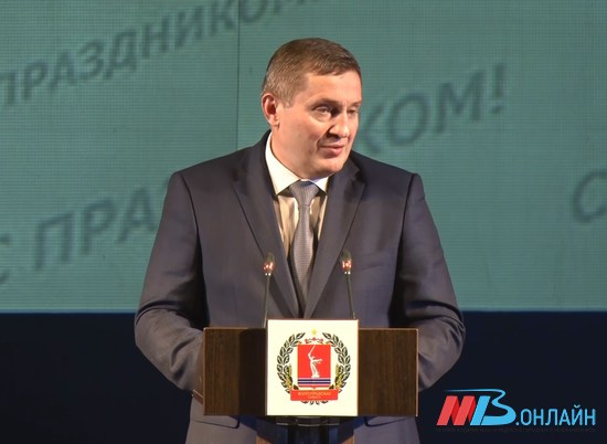 Андрей Бочаров проведет заседание совета по развитию промышленности и ТЭК