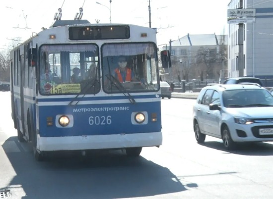 В Волгограде две женщины получили травмы при падении в троллейбусе