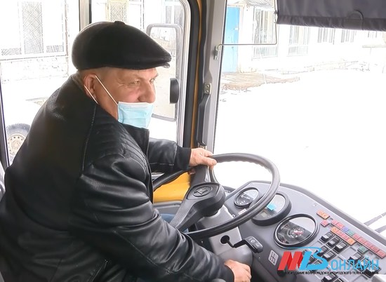 Школы Волгоградской области в новом учебном году получат 99 автобусов