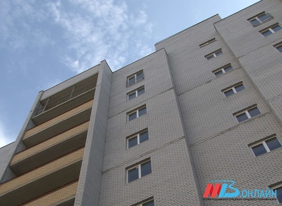 В Волгоградской области жители аварийных домов осмотрели новые квартиры