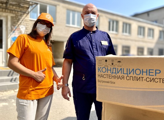 Волонтеры «ЕвроХим-ВолгаКалия» передали больнице новую партию благотворительной помощи