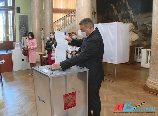 Первые лица Волгограда и области проголосовали на выборах в Госдуму