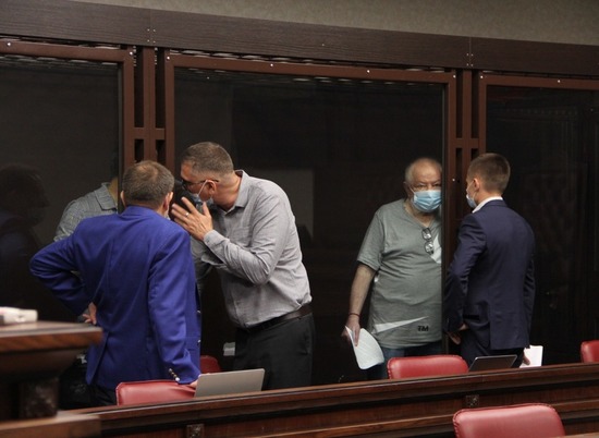 Экс-мэр Волгограда Ищенко дал показания в суде по делу Михаила Музраева