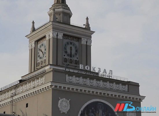 В Волгограде почти на 2 часа задержали поезд и отменили электричку