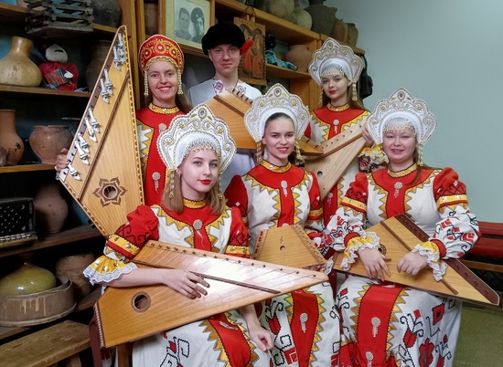 В Волгограде создали ансамбль гусляров «Вереница»