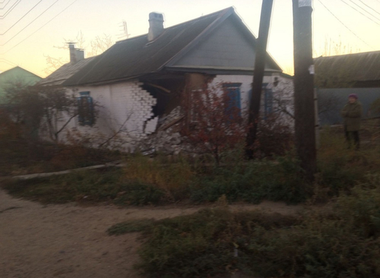 В Волгограде водитель самосвала без прав оставил 19 домов без газа