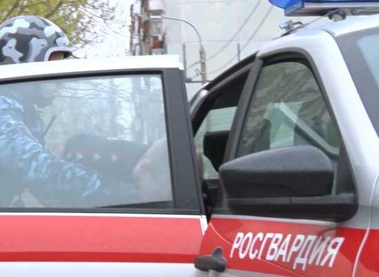 Волгоградские росгвардейцы задержали рецидивиста, подозреваемого в грабеже