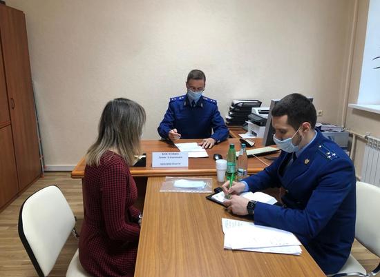 Волгоградский прокурор посетил стройфирму из-за долгов по зарплате