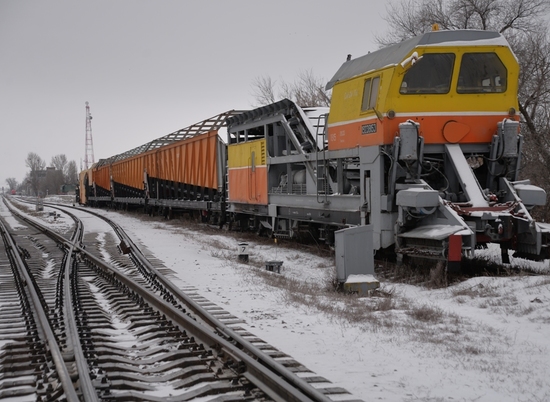 Спецтехника для борьбы со снегом и льдом на Приволжской железной дороге готова к работе