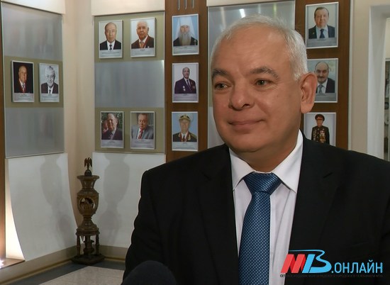 Эксперт о прямой линии с Бочаровым: «Губернатор прекрасно погружен в проблематику региона»
