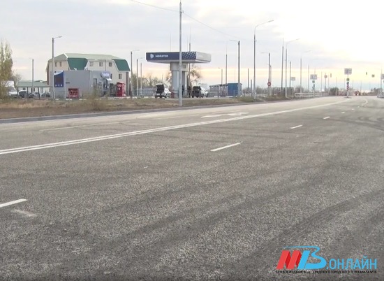 В Волгограде открыли расширенную до 4 полос дорогу по улице Ангарской