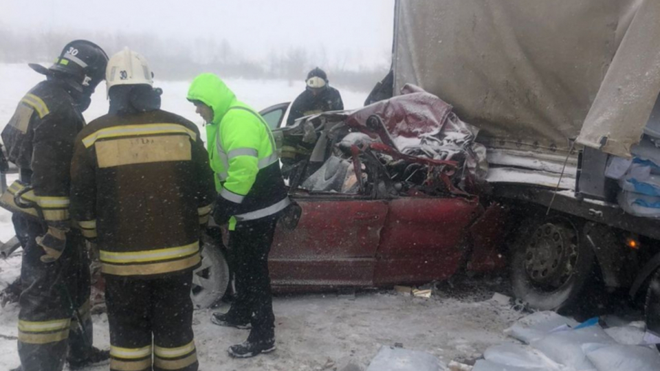 На трассах Волгоградской области в ДТП 3 человека погибли и 17 пострадали