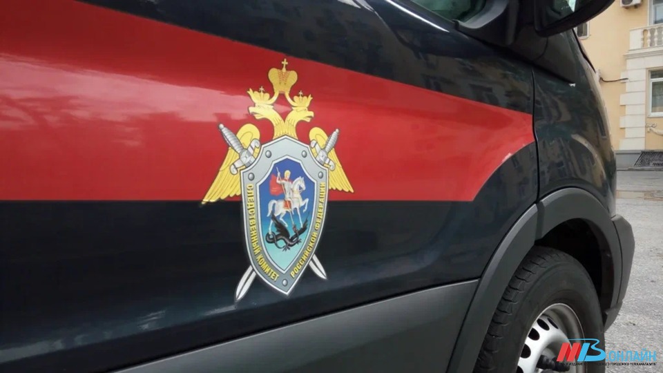 В частном доме в Волгоградской области обнаружили тела трех человек