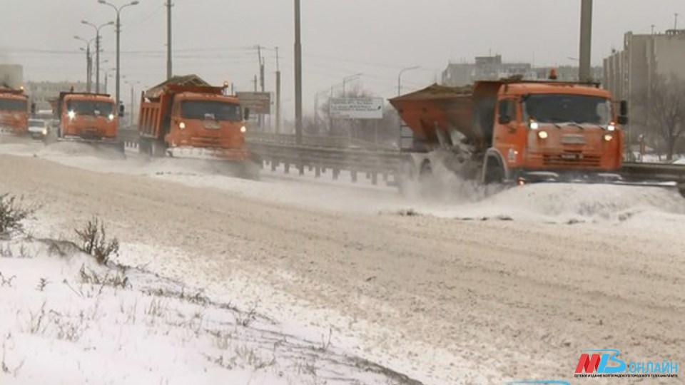 Снегопад осложнил движение на трассах Волгоградской области