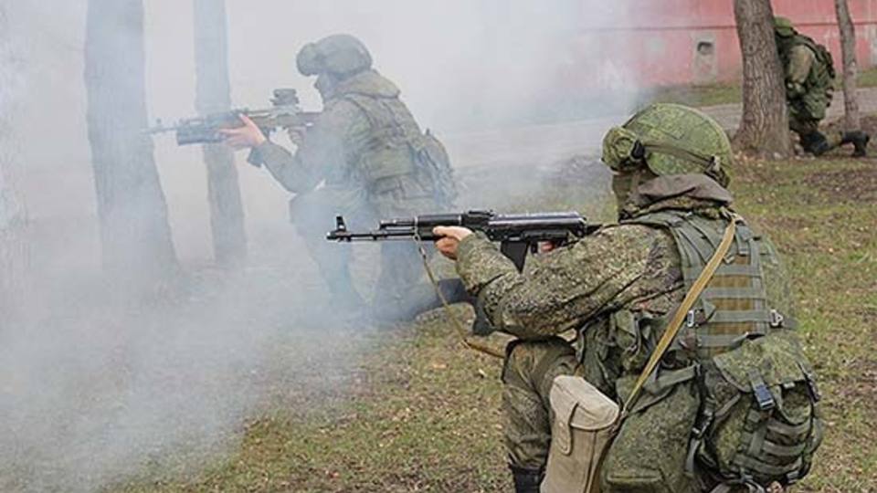 За праздники военнослужащие ЮВО в Волгограде отразили условное нападение диверсантов