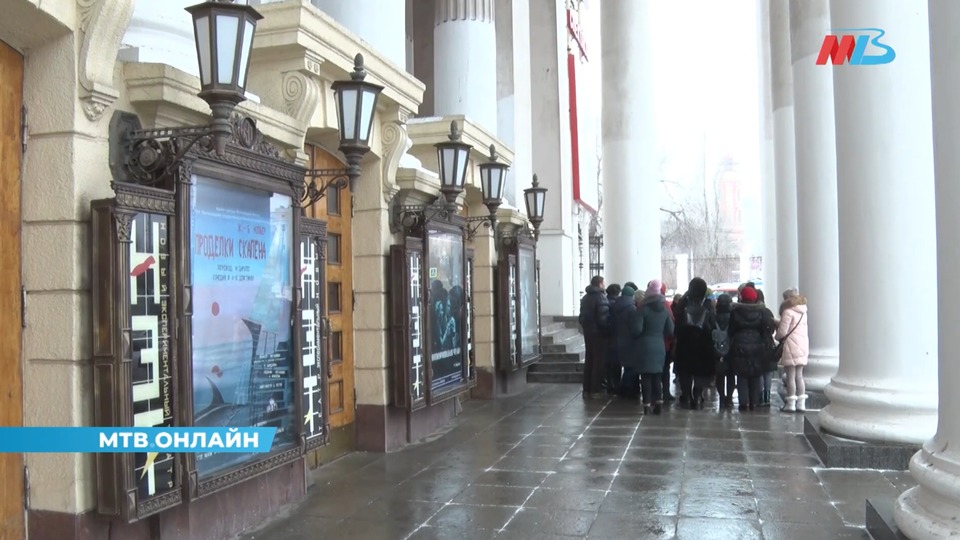 Театр НЭТ в Волгограде вновь отменил спектакль