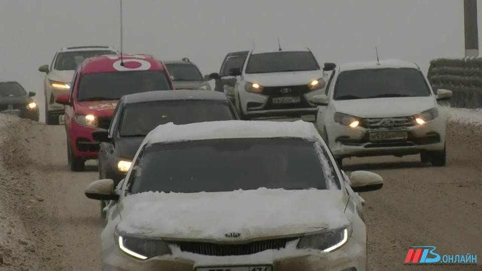 Из-за погоды в Волгоградской области дорожные службы приведены в режим повышенной готовности
