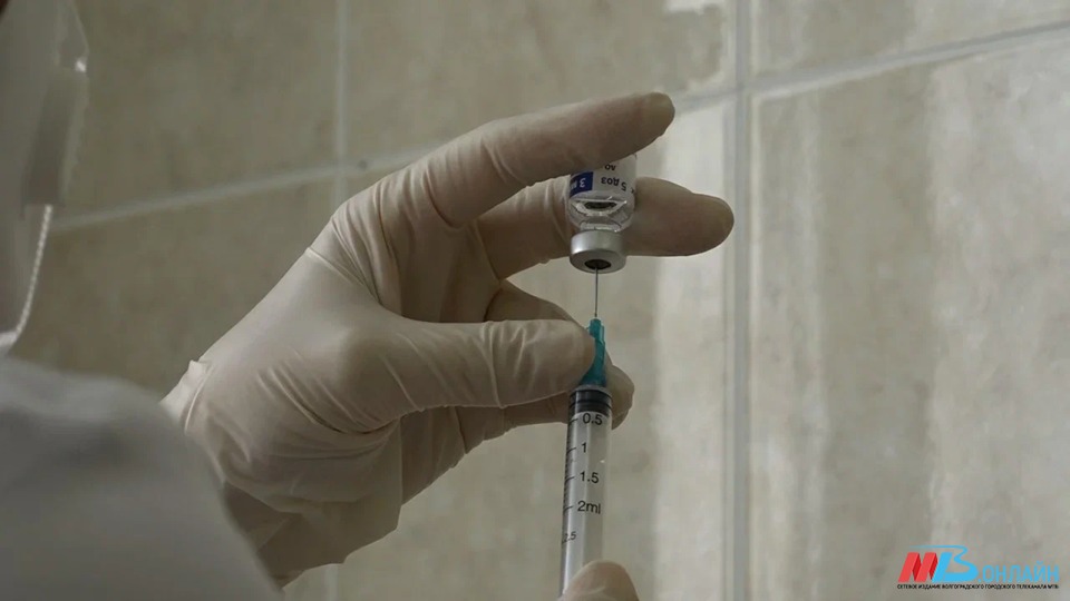 Поликлиники в Волгограде готовы к вакцинации подростков от COVID-19