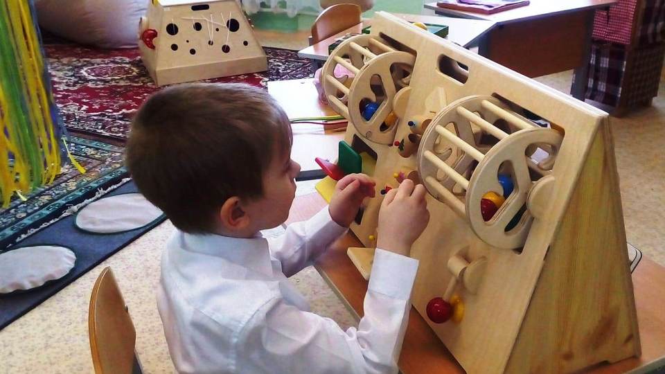 В двух волгоградских школах для особенных детей оборудуют профильные мастерские